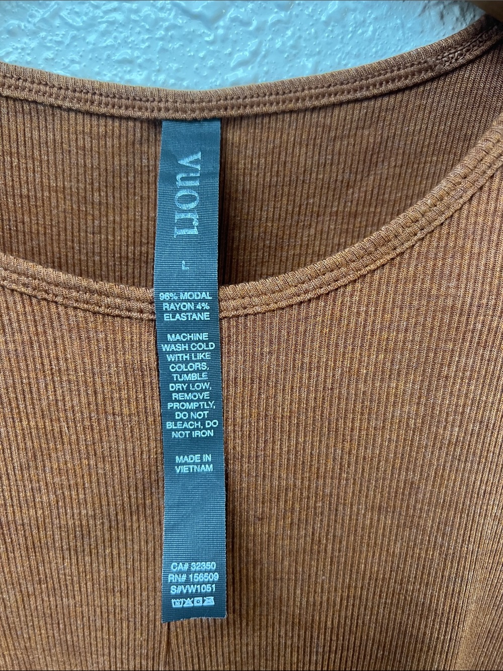 Vuori Rust Ribbed Tank Top - Picture 2 of 4